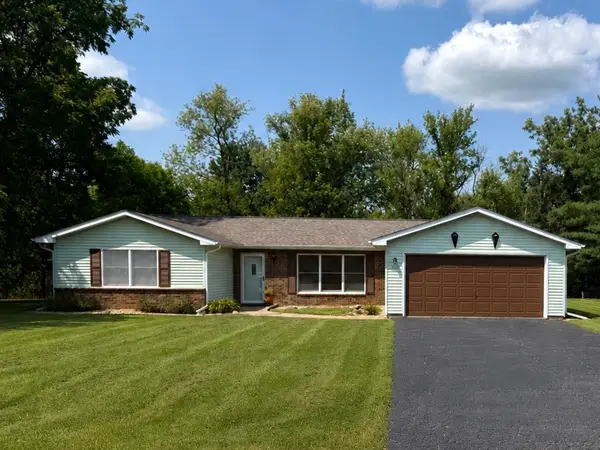 262 Brookside Drive, Paw Paw, IL 61353