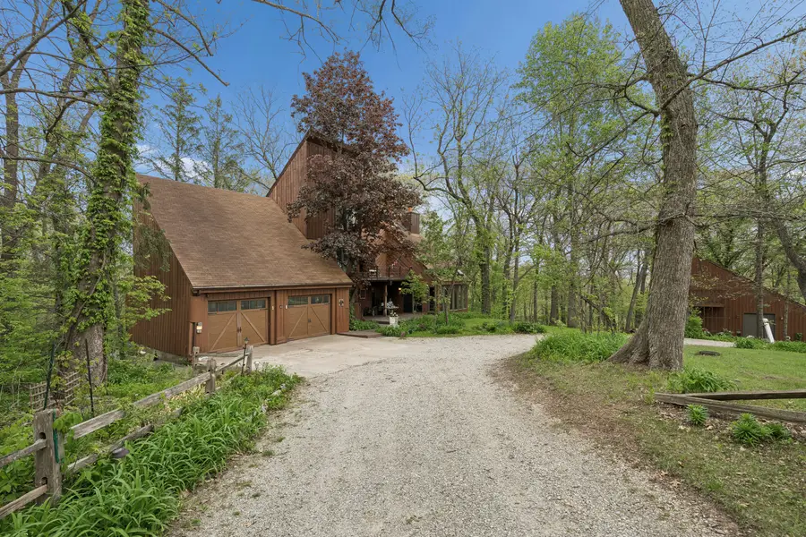 644 Schroeder Road, Coal Valley, IL 61240 - #2