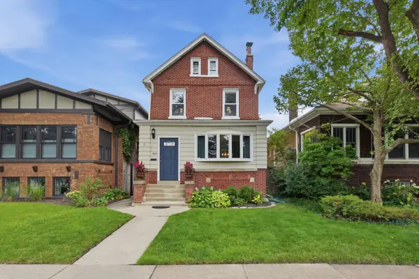 2624 W Wilson Avenue, Chicago, IL 60625