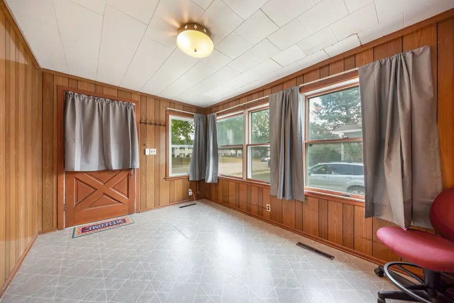 550 W Henry Street, Kankakee, IL 60901 - #2