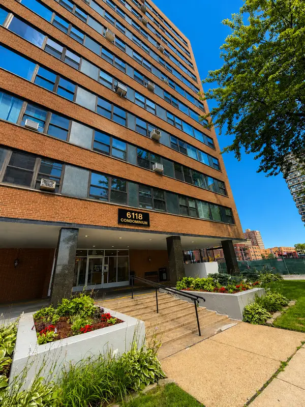 6118 N Sheridan Road #501, Chicago, IL 60660