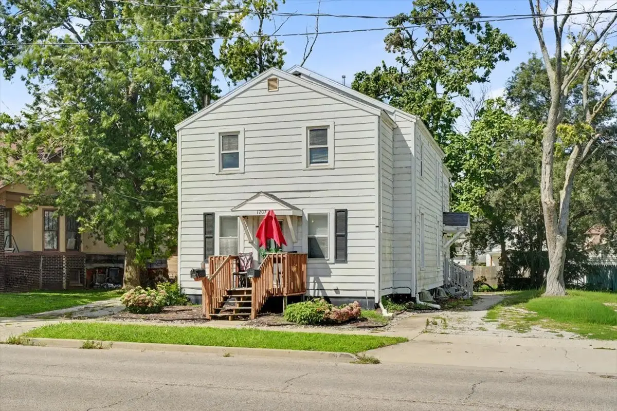 1207 S Main Street, Bloomington, IL 61701 - #1