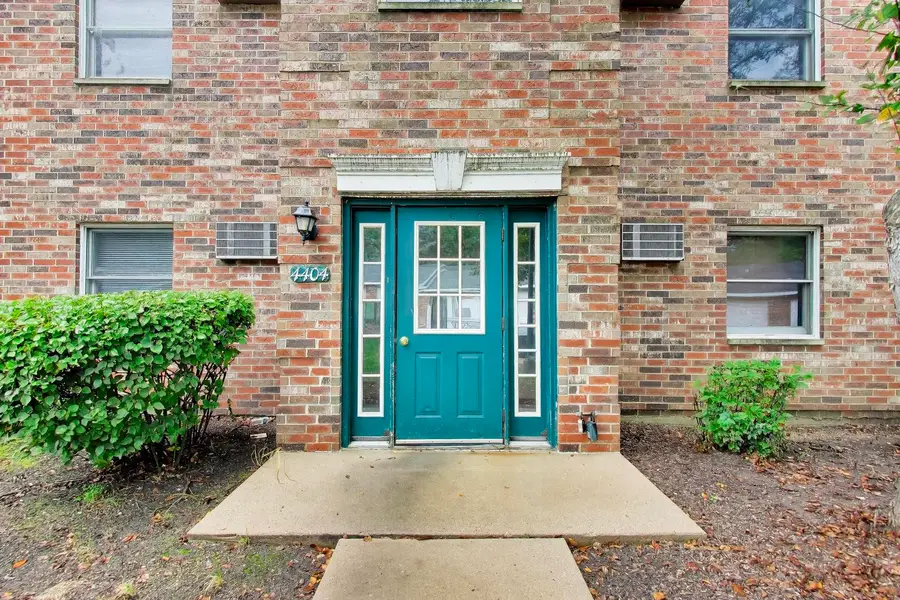 4404 W Shamrock Lane #1A, McHenry, IL 60050 - #2