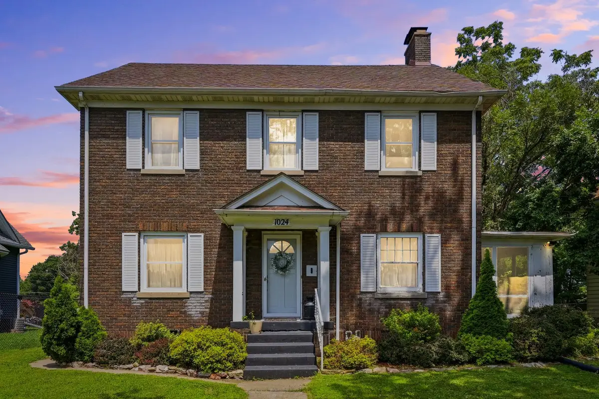 1024 W 15th Street, Davenport, IA 52804 - #1