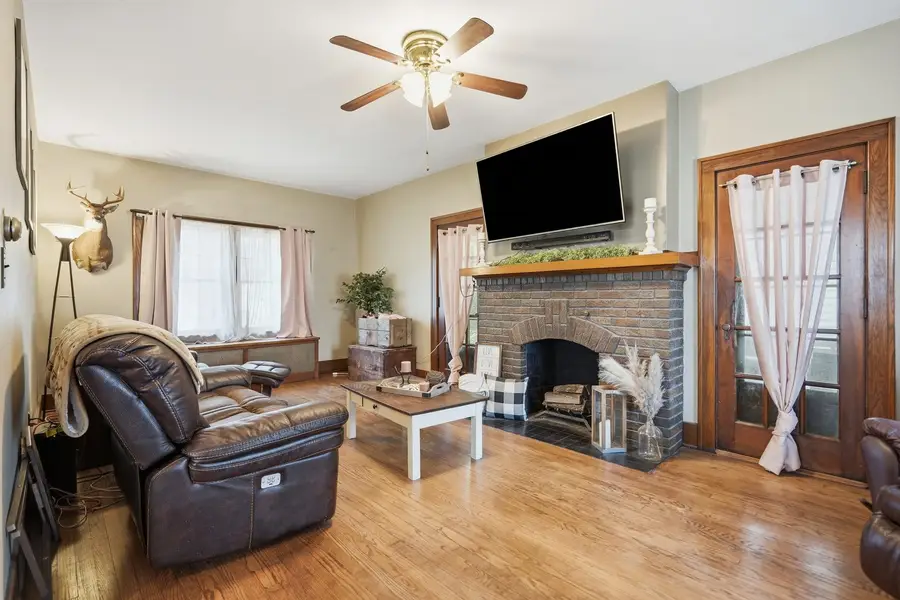 1024 W 15th Street, Davenport, IA 52804 - #3