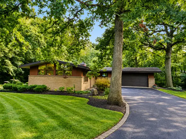 6N300 Oak Street, Roselle, IL 60172