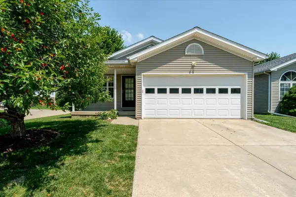 2 Harrison Court, Bloomington, IL 61704