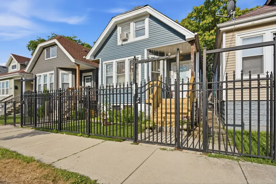 7132 S Hermitage Avenue, Chicago, IL 60636 - #2