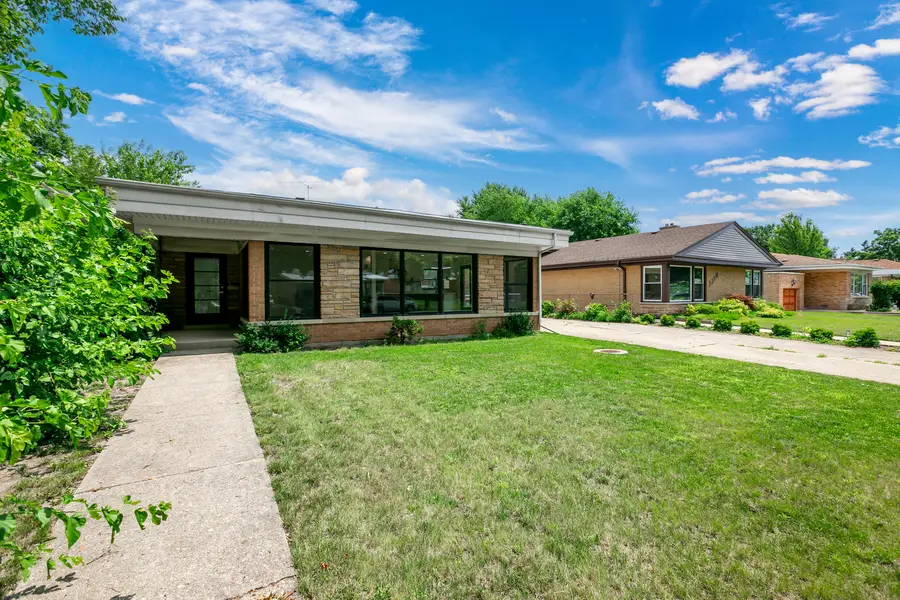 7323 N Kedvale Avenue, Lincolnwood, IL 60712 - #2