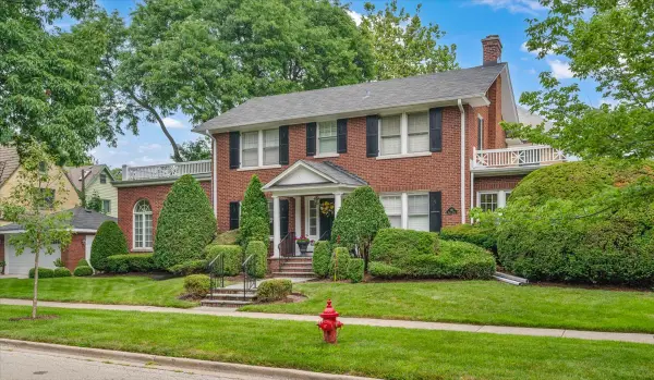220 Maple Avenue, Wilmette, IL 60091