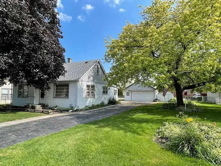 6321 W 99th Street, Oak Lawn, IL 60453 - #1
