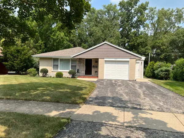 255 Riverside Drive, Northfield, IL 60093