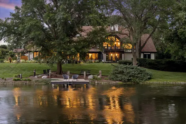 10S370 Madison Street, Burr Ridge, IL 60527
