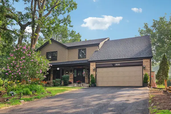 816 Bonnie Brae Lane, Bolingbrook, IL 60440