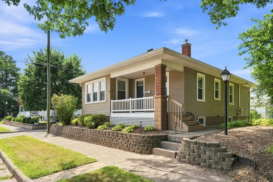 2811 15th Street A, Moline, IL 61265 - #2