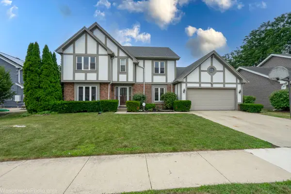 27W303 Chartwell Drive, Winfield, IL 60190