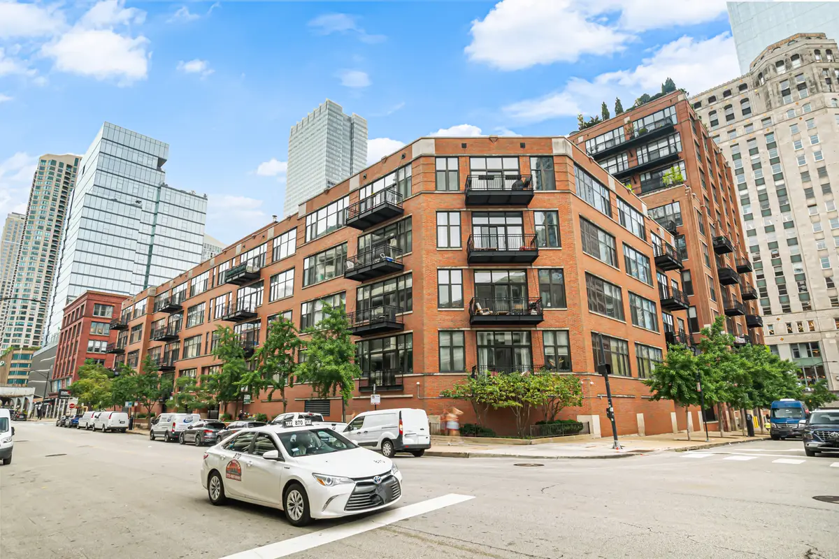 333 W Hubbard Street #604, Chicago, IL 60654 - #1