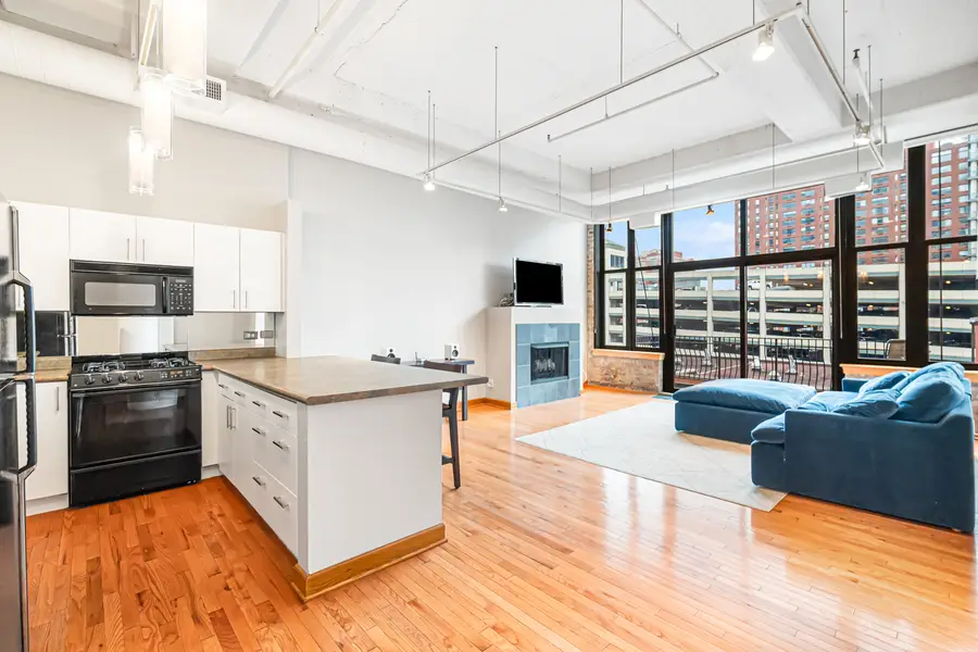 333 W Hubbard Street #604, Chicago, IL 60654 - #3