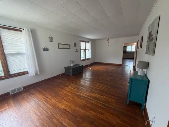 418 W Santa Fe Avenue, Toluca, IL 61369 - #2