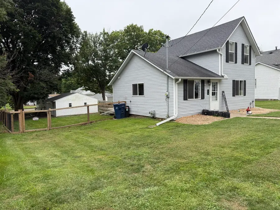 229 W Farnham Street, Sheffield, IL 61361 - #2