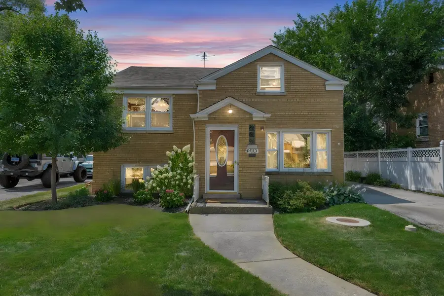 2412 S 23rd Avenue, Broadview, IL 60155 - #3