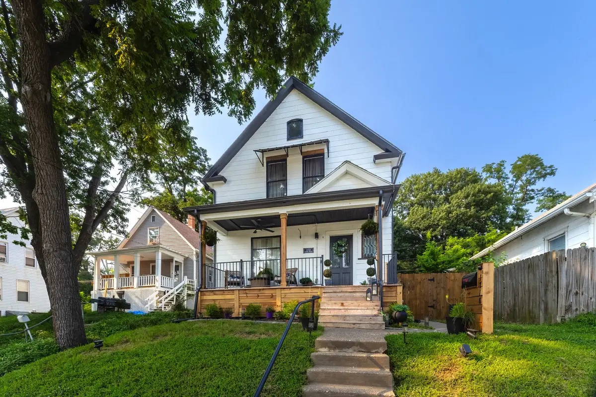 1718 W 9th Street, Davenport, IA 52804 - #1