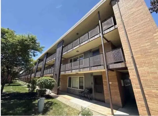 9626 W Higgins Road #2A, Rosemont, IL 60018