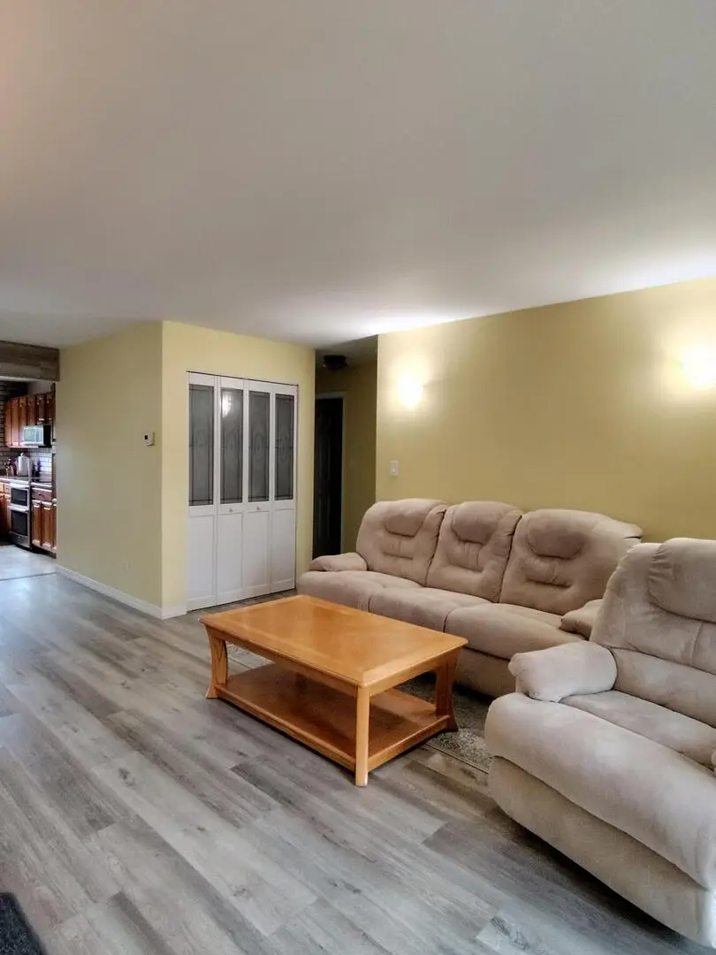 2227 W Nichols Road #E, Arlington Heights, IL 60004 - #3