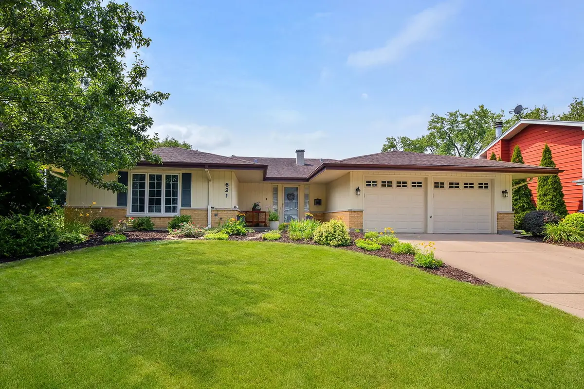 21W621 Buckingham Road, Glen Ellyn, IL 60137 - #1