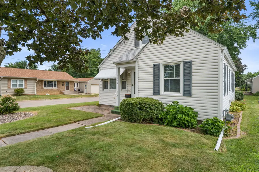 1136 53rd Street, Moline, IL 61265 - #3