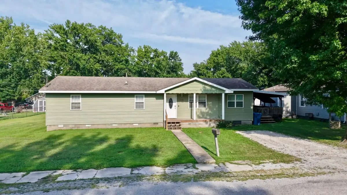 508 N Ward Street, Benton, IL 62812 - #1