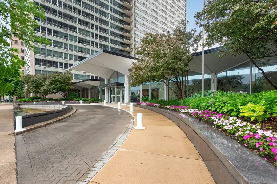 3550 N Lake Shore Drive #1925, Chicago, IL 60657 - #2