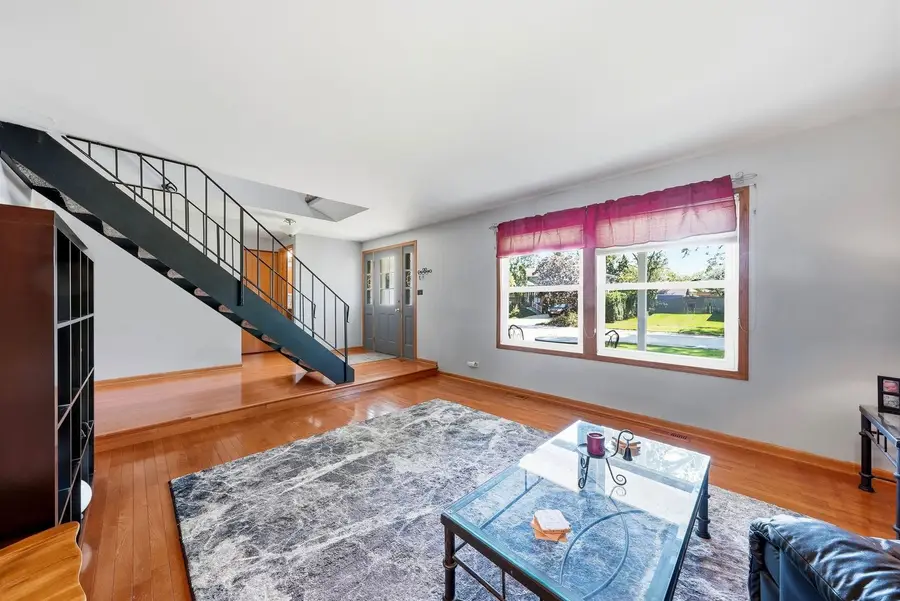 1060 Borden Drive, Roselle, IL 60172 - #3