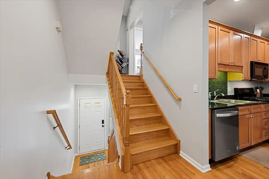 3809 N Milwaukee Avenue #C, Chicago, IL 60641 - #2