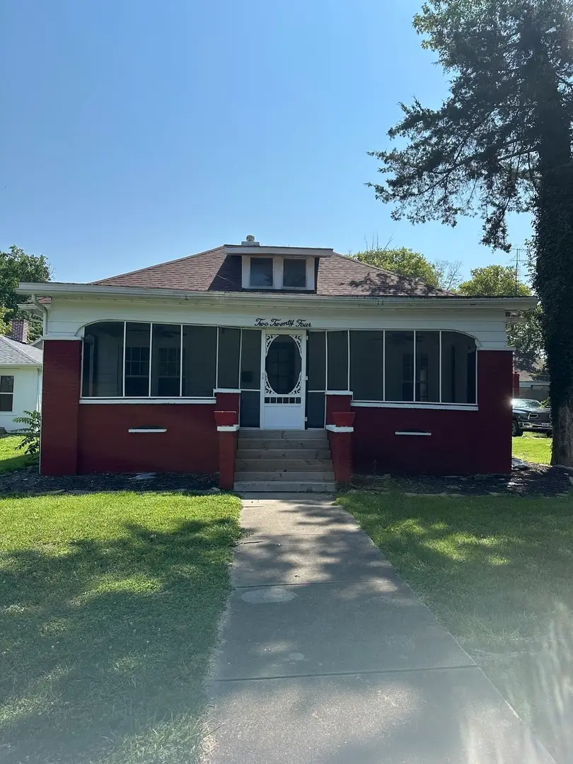 224 Division Street S, Du Quoin No 2, IL 62832 - #1