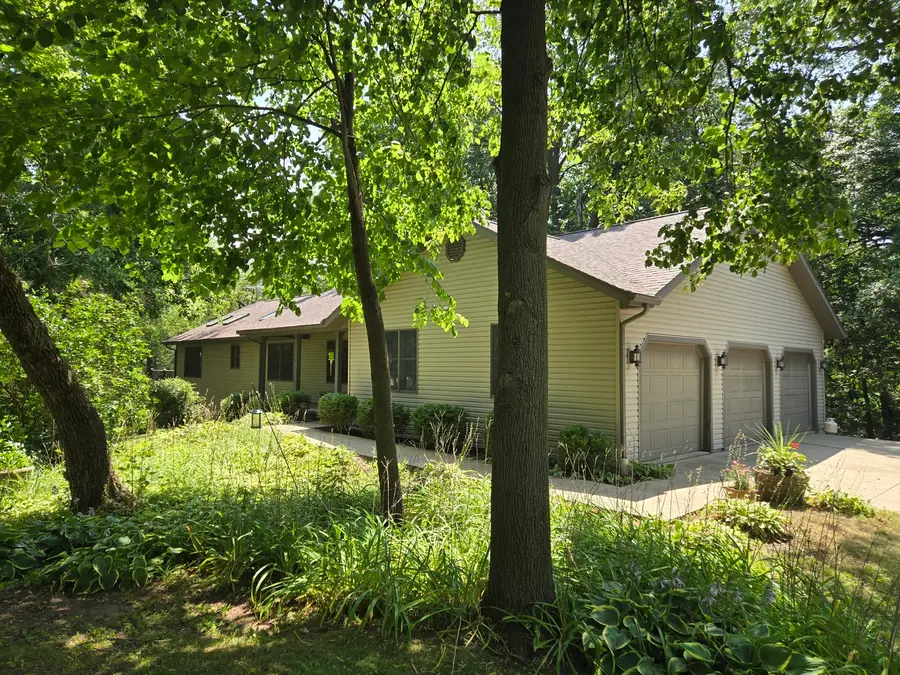 5931 S Bogey Drive, Polo, IL 61064 - #2