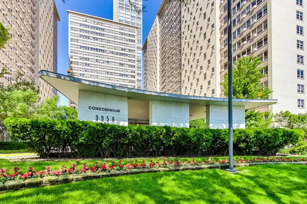 3950 N Lake Shore Drive #227, Chicago, IL 60613