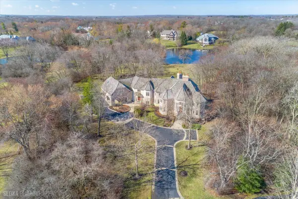 414 Dana Lane, Barrington Hills, IL 60010