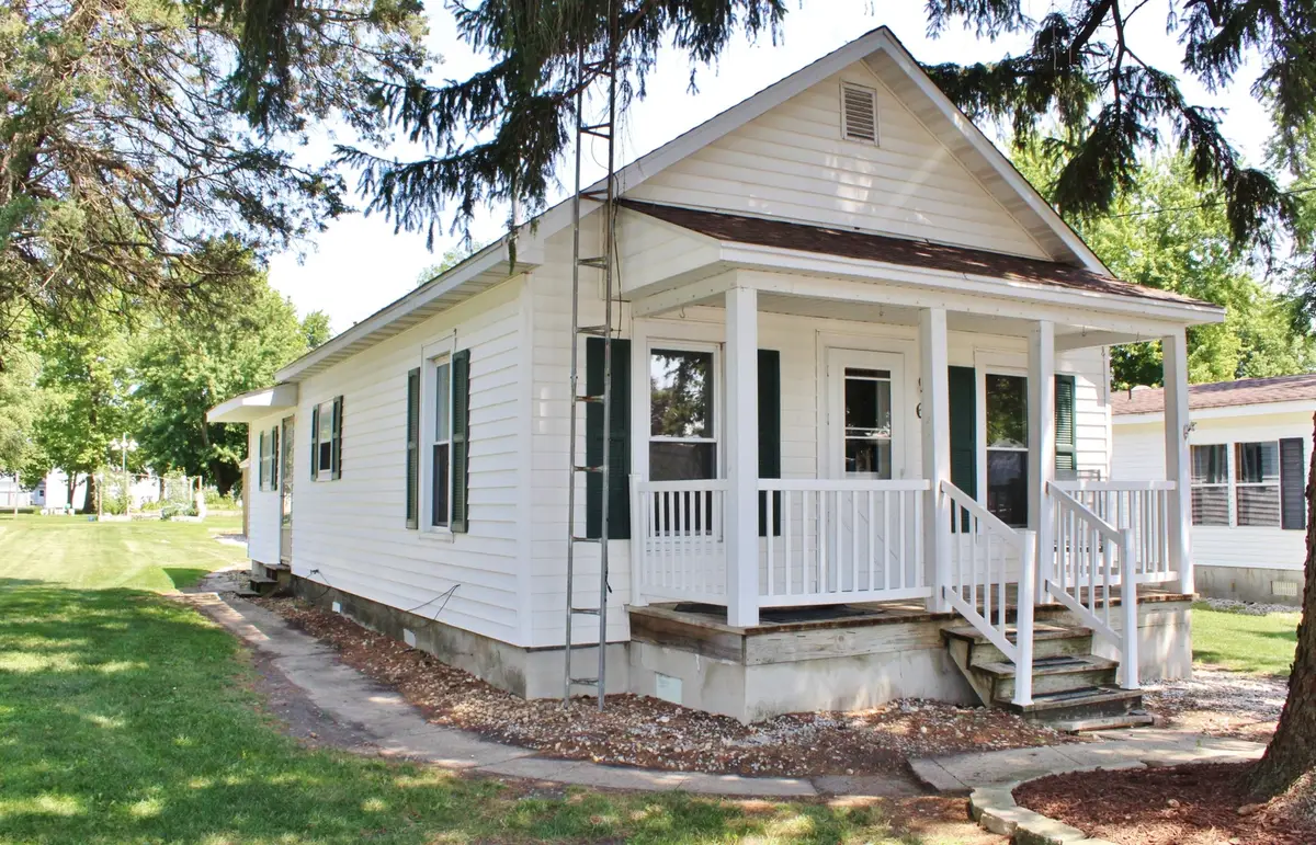 660 W Elm Street, South Wilmington, IL 60474 - #1