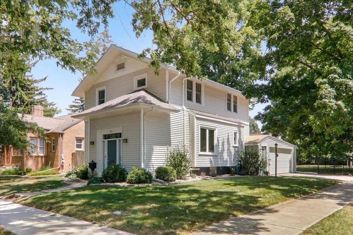 222 S Florence Avenue, Bloomington, IL 61701 - #1