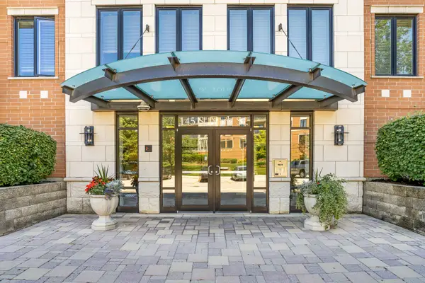 145 S York Street #420, Elmhurst, IL 60126
