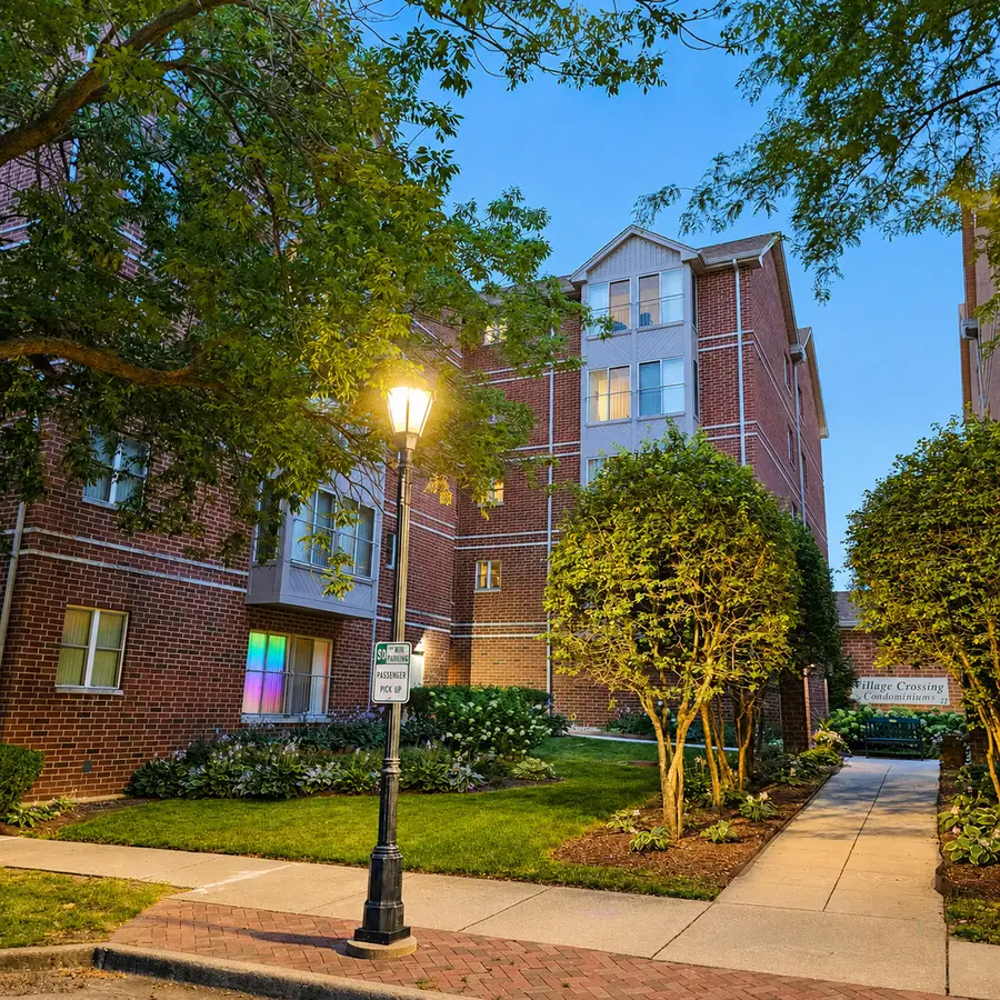 27 E Hattendorf Avenue #311, Roselle, IL 60172 - #3
