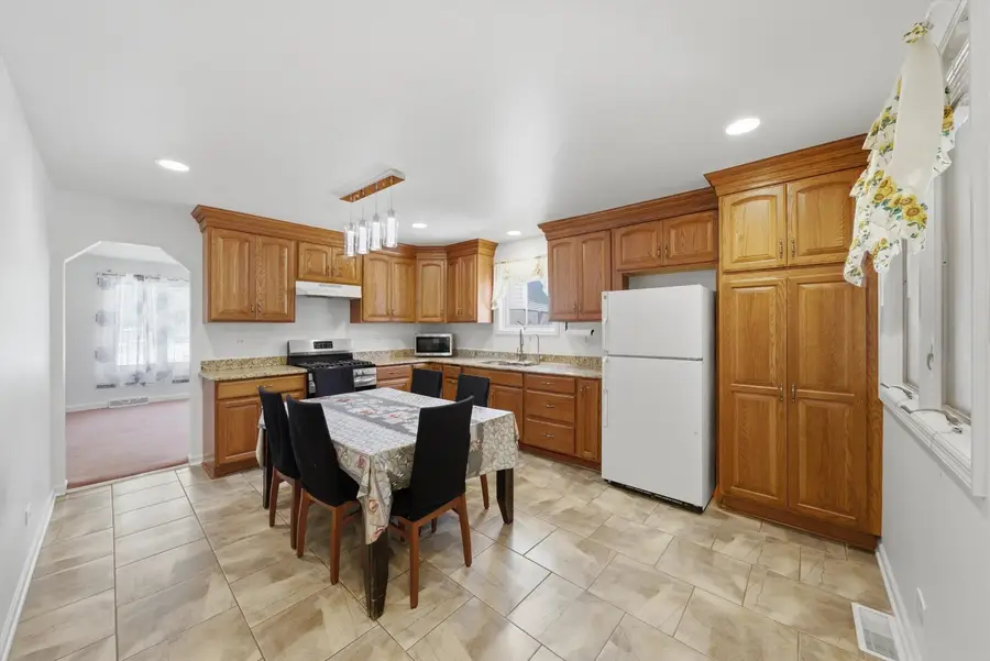 15W425 Victory Parkway, Elmhurst, IL 60126 - #3