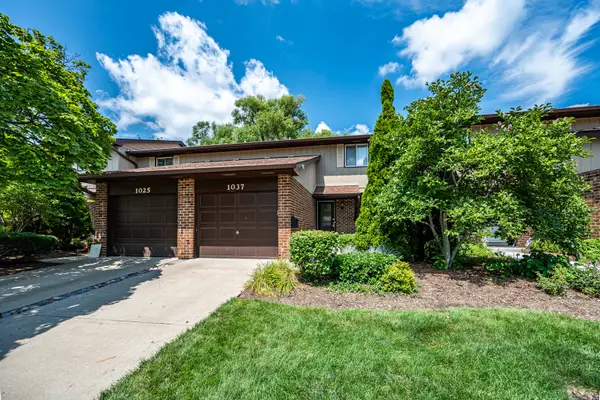 1037 Loughborough Court #1037, Wheaton, IL 60187