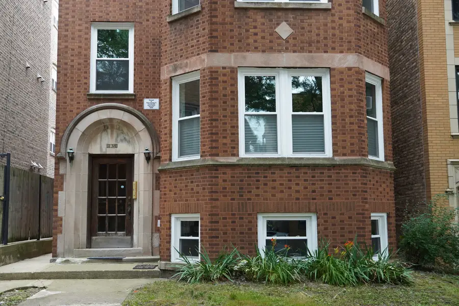 2051 W Arthur Avenue, Chicago, IL 60645 - #2
