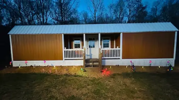 6120 Reevesville Road, Grantsburg, IL 62943