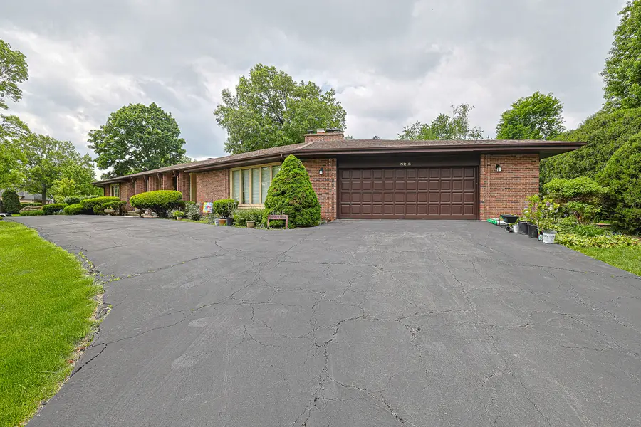 9 Camelot Drive, Oak Brook, IL 60523 - #3