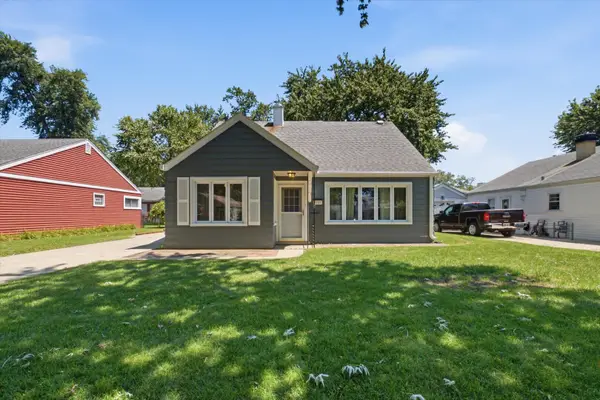 9221 S 49th Court, Oak Lawn, IL 60453