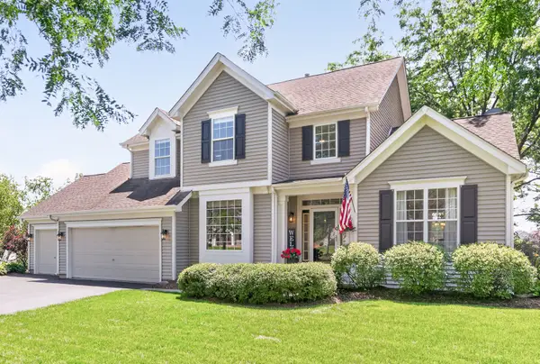 955 Angle Tarn, West Dundee, IL 60118