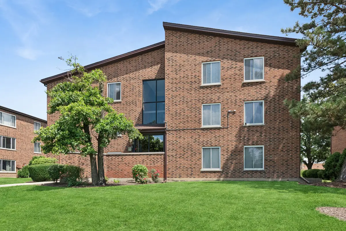 930 Perrie Drive #104, Elk Grove Village, IL 60007 - #1